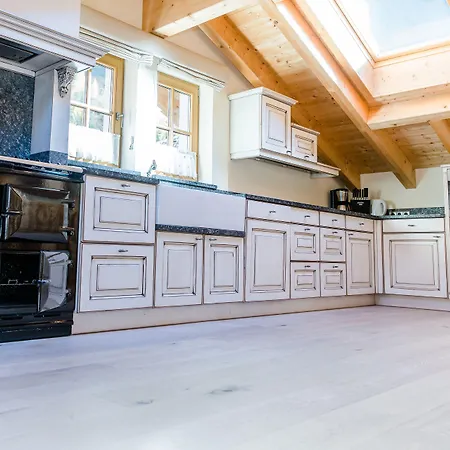 Chalet Alpine - *